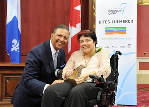 Isabelle Ducharme reçoit le prix Hommage bénévolat-Québec 2015