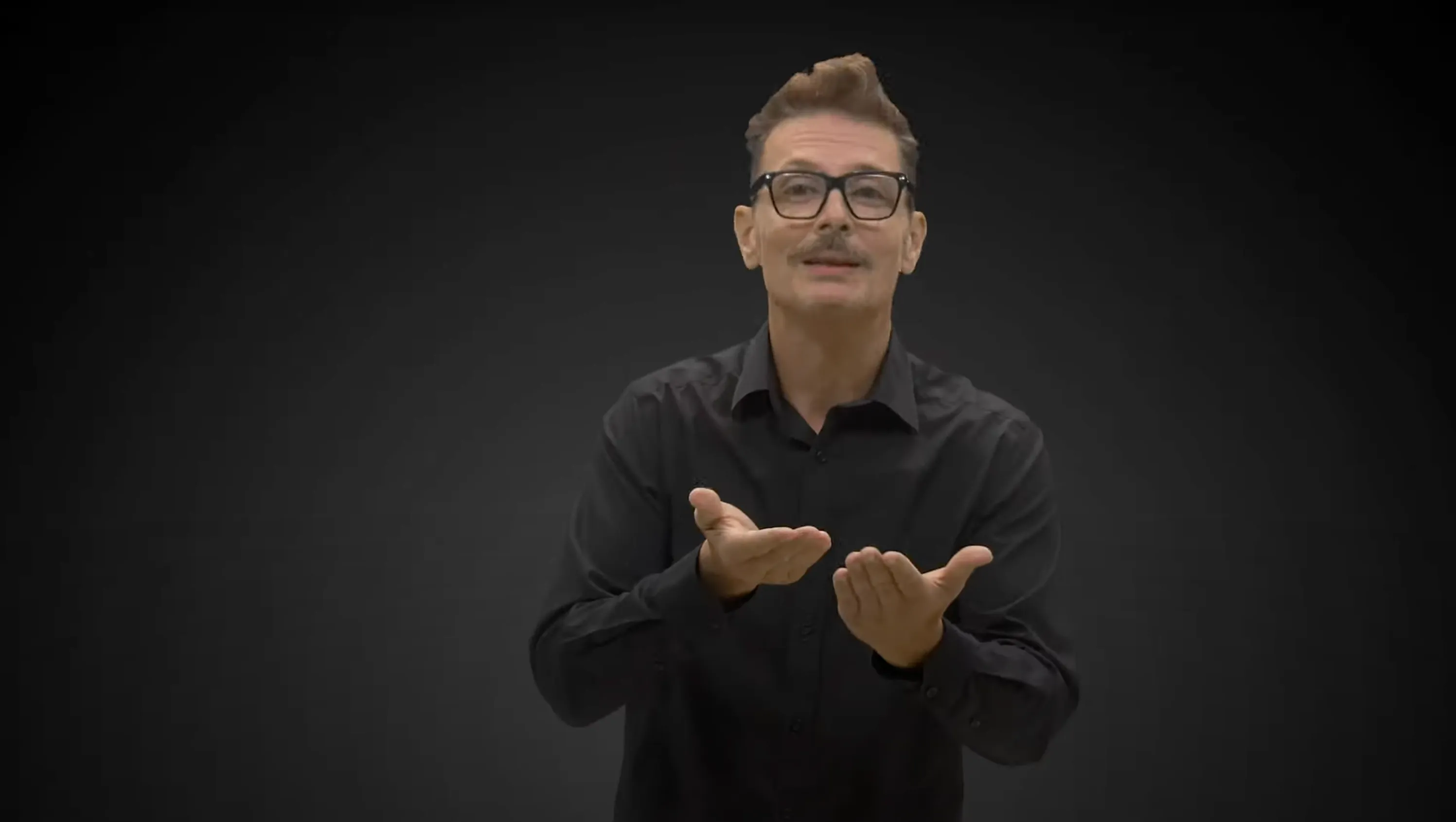 Presentation in Quebec Sign Language (LSQ) by  PIMO
