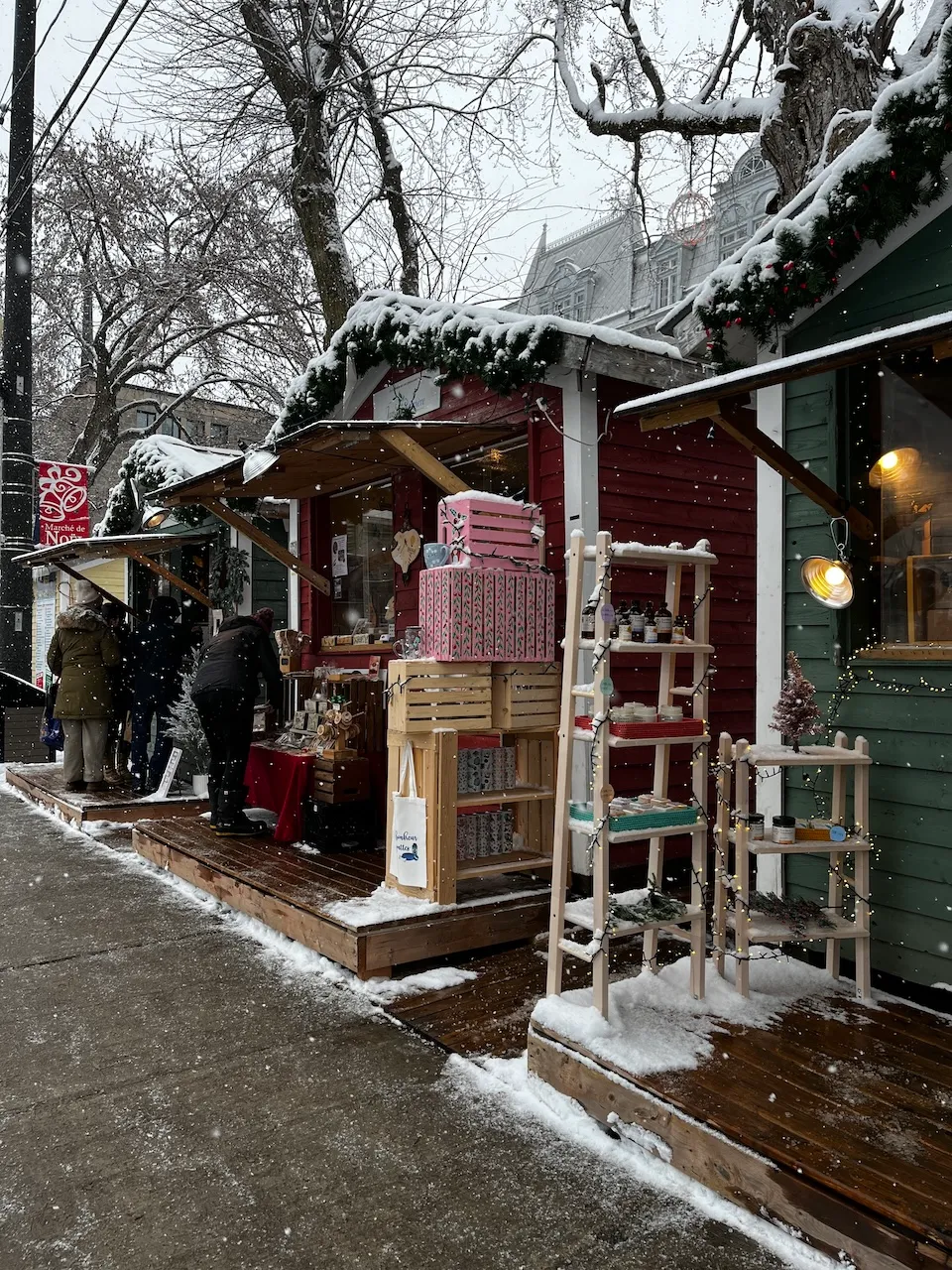 Outdoor kiosk - not accessible