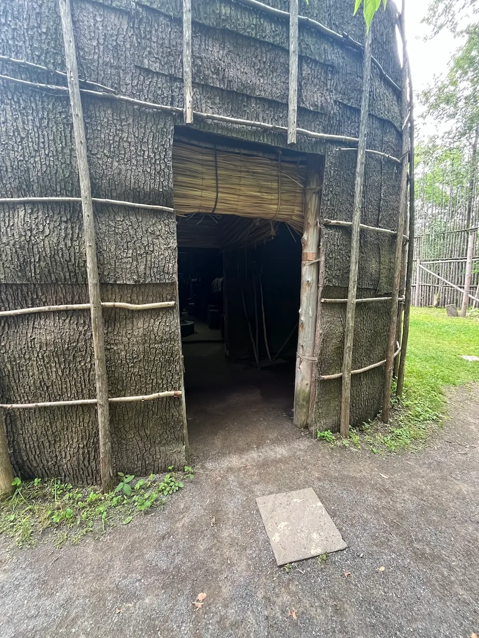 Ekionkiestha' National Longhouse - Entrance