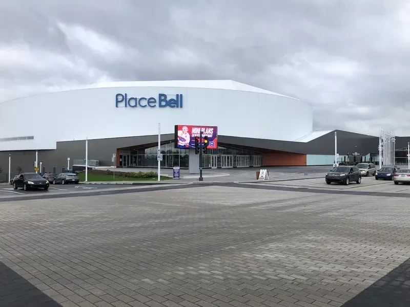 Entrée à l'intersection des rues Claude Gagné/Lucien Paiement