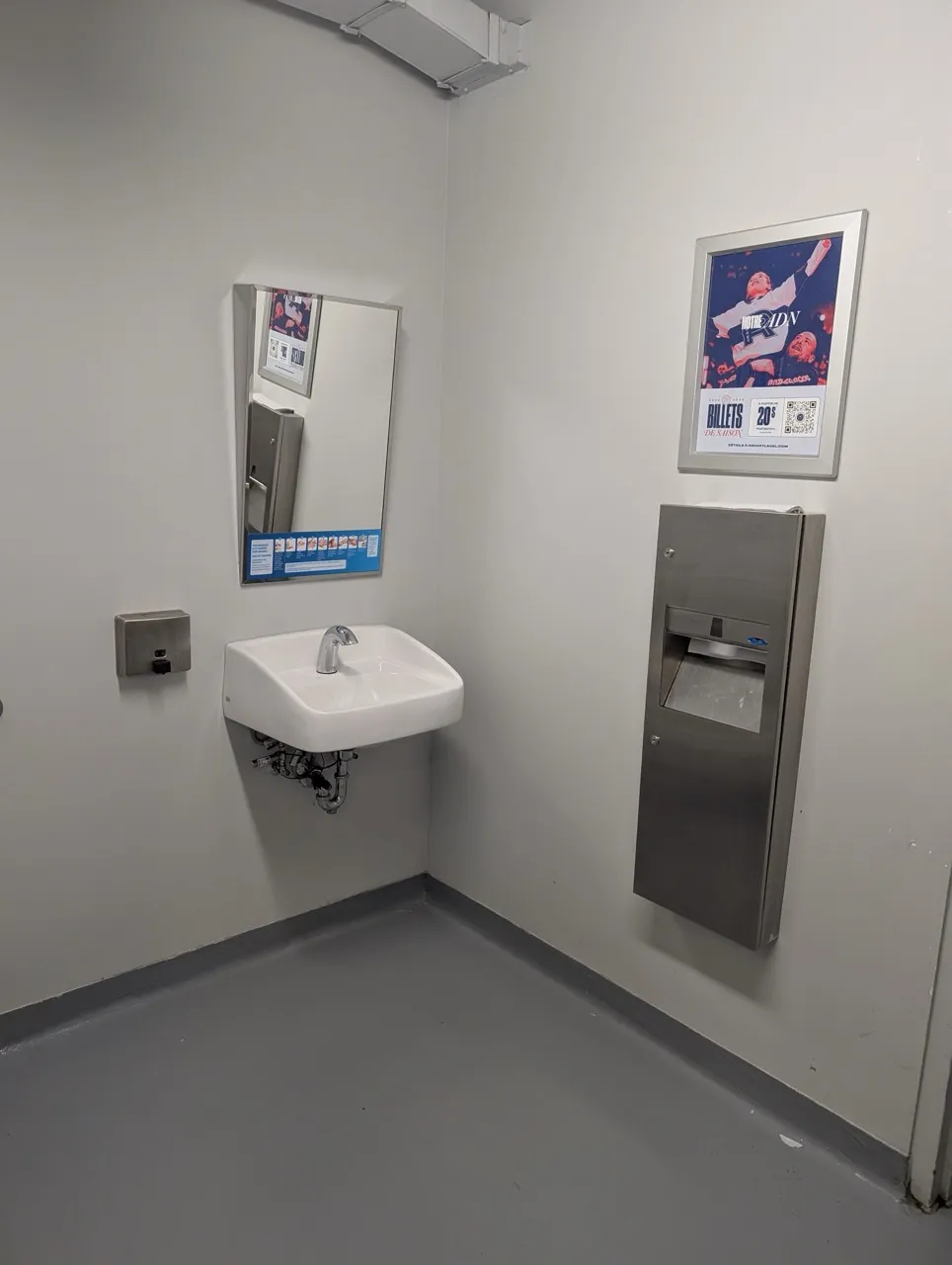 Lavabo - Toilette universelle 112