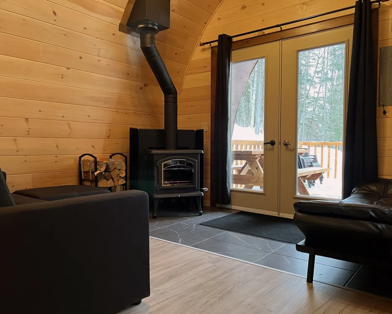 APODIS - Prêt-à-camper adapté salon