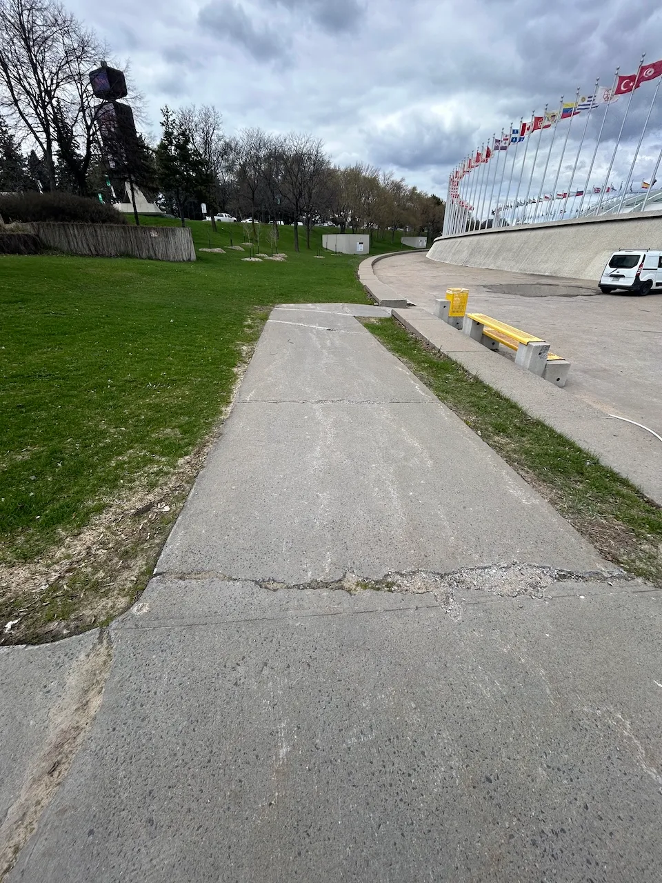 Accès près de l'intersection du boulevard Pie-IX et de la rue Sherbrooke