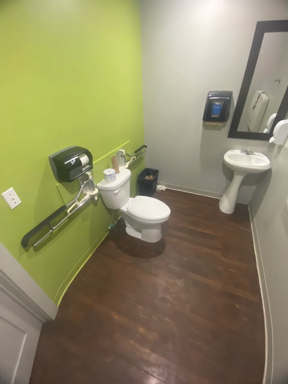 Salle de toilette universelle