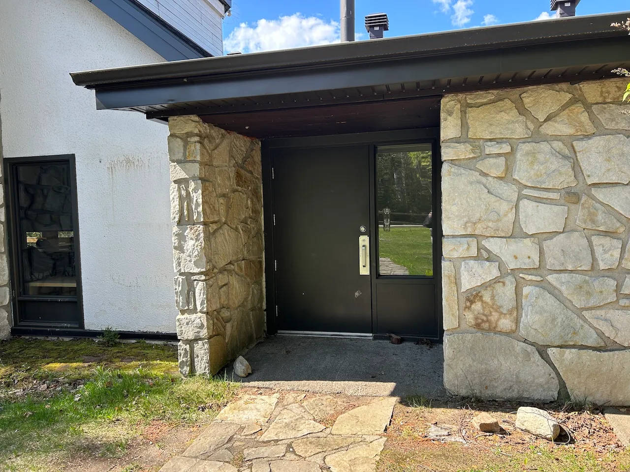 Main building - Secondary entrance leading to the second floor