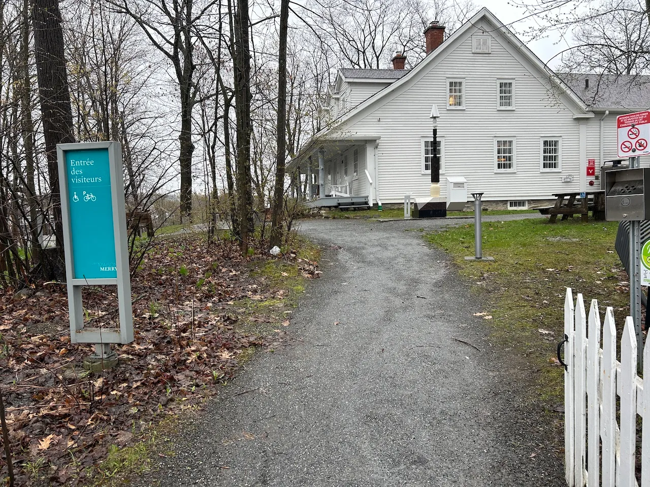 Visitor entrance from the street