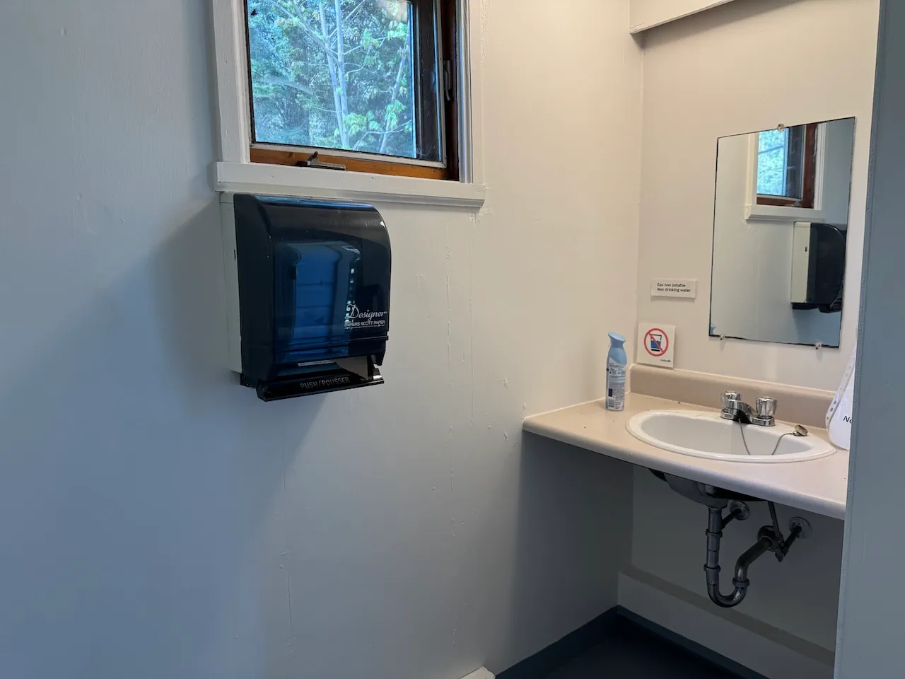 Outdoor restrooms - Sink
