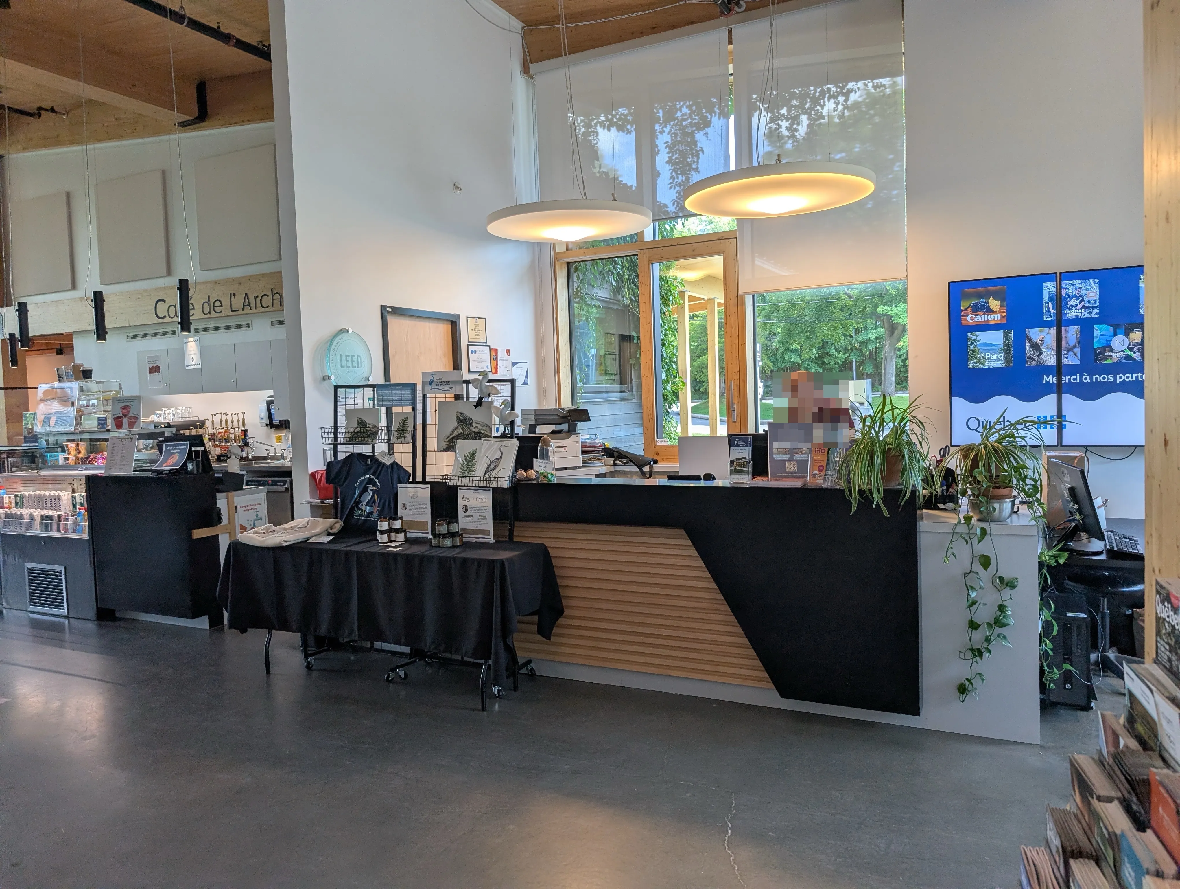 Reception counter