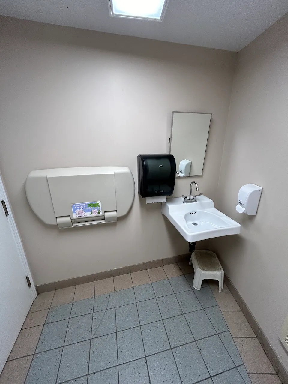 Reception building - Restroom