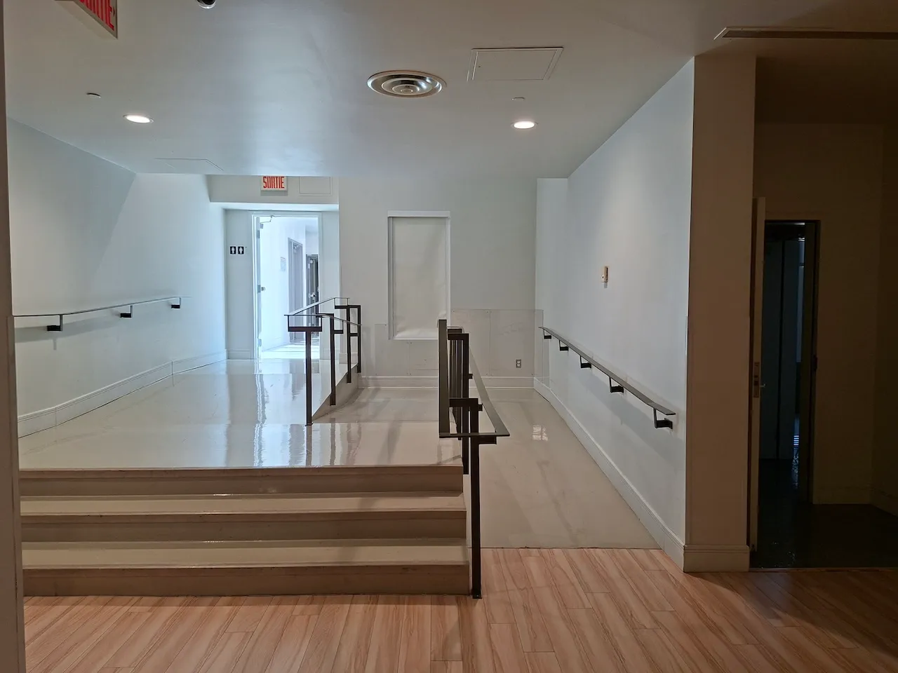 Floor 1 - Access to Le Cube