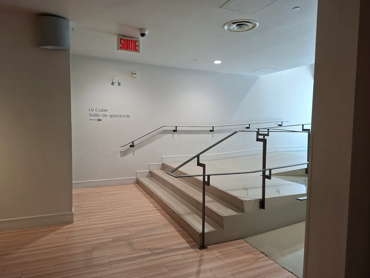 Floor 1 - Access to Le Cube