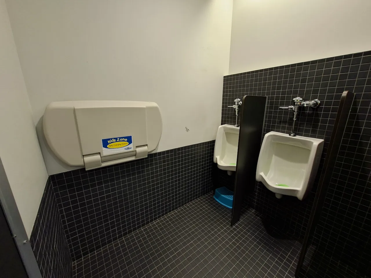 Ground floor - Washrooms - Men