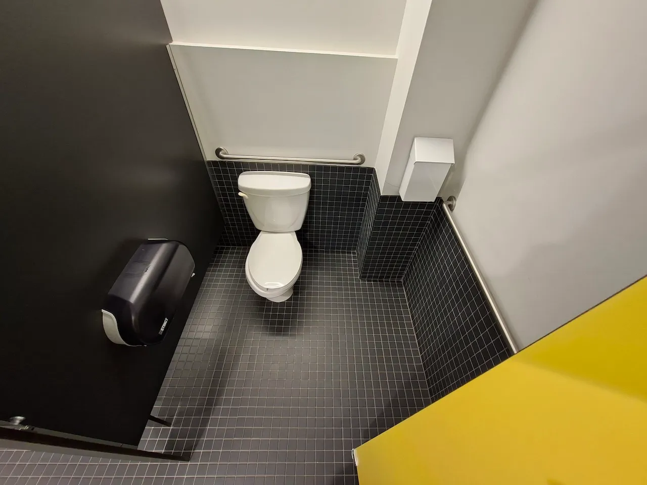 Ground floor - Washrooms - Women