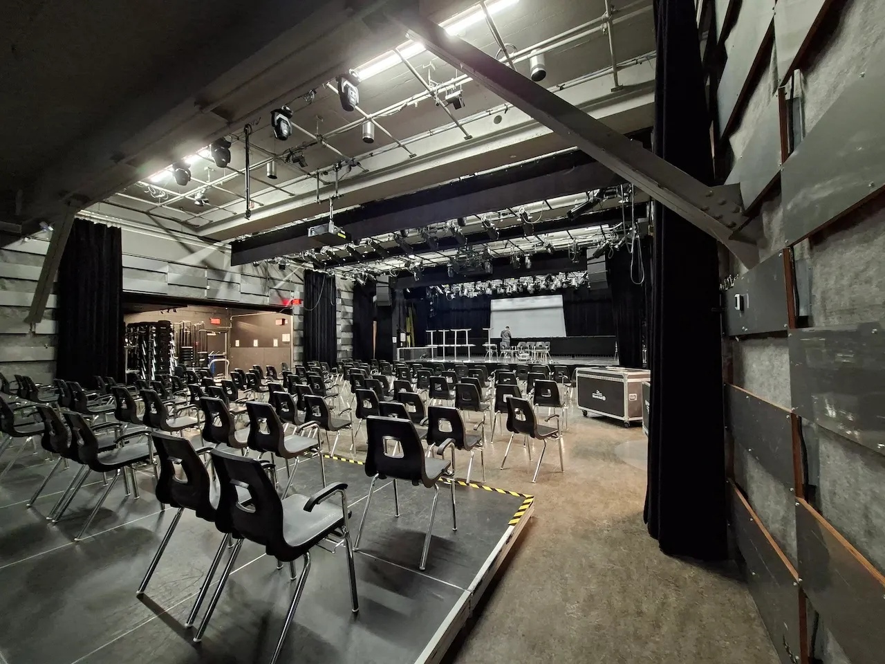 Ground floor - Salle