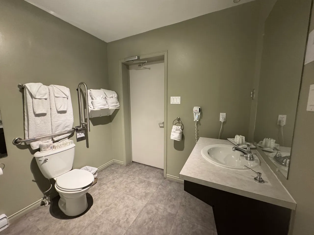 Room 108 - Bathroom