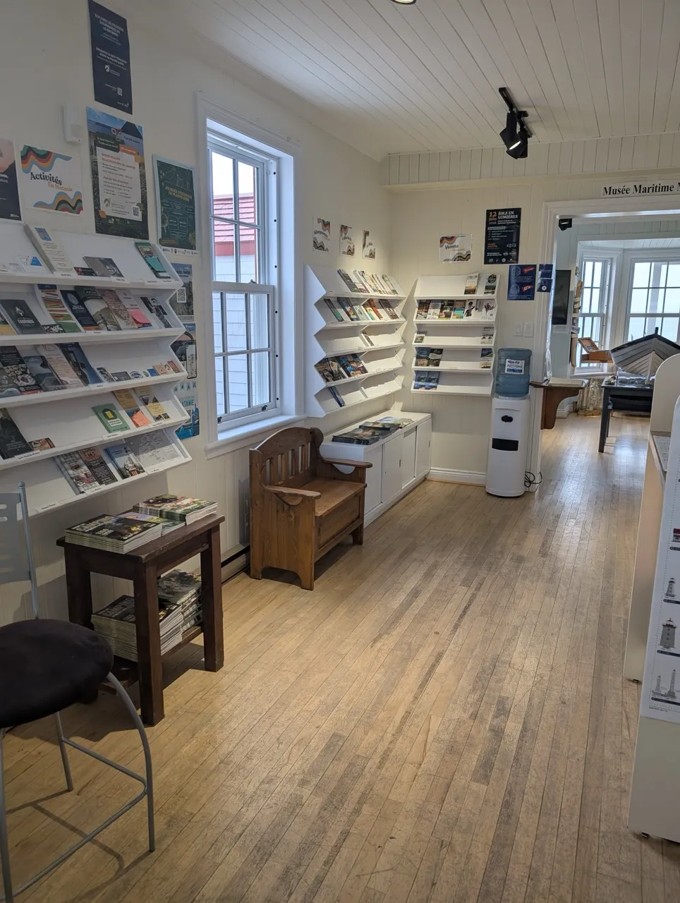 Displays and flyers
