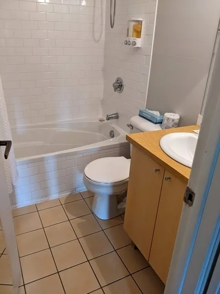 Chambre 316 : salle de bain