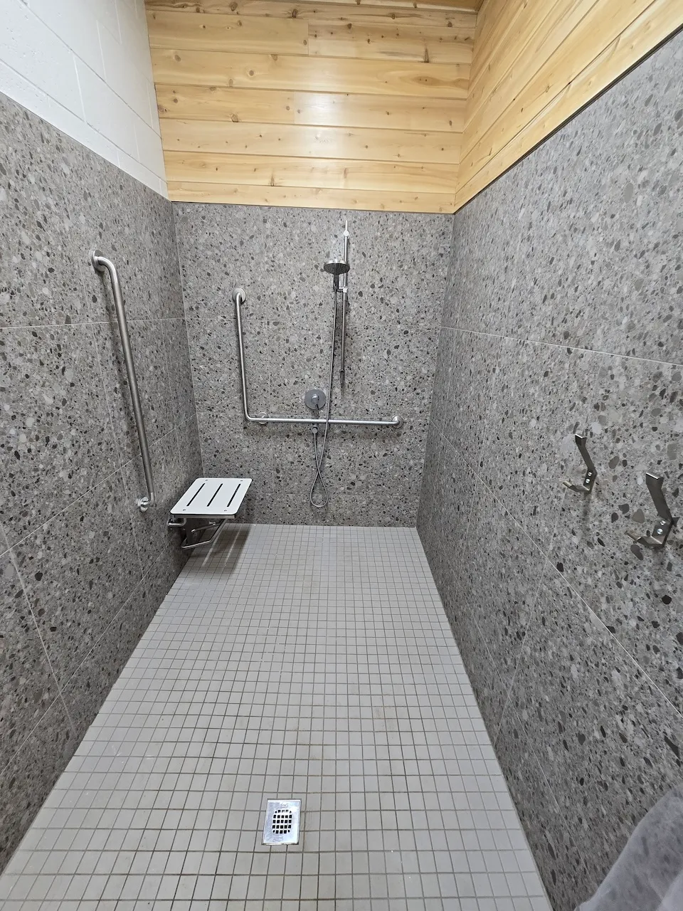 Accessible shower stall