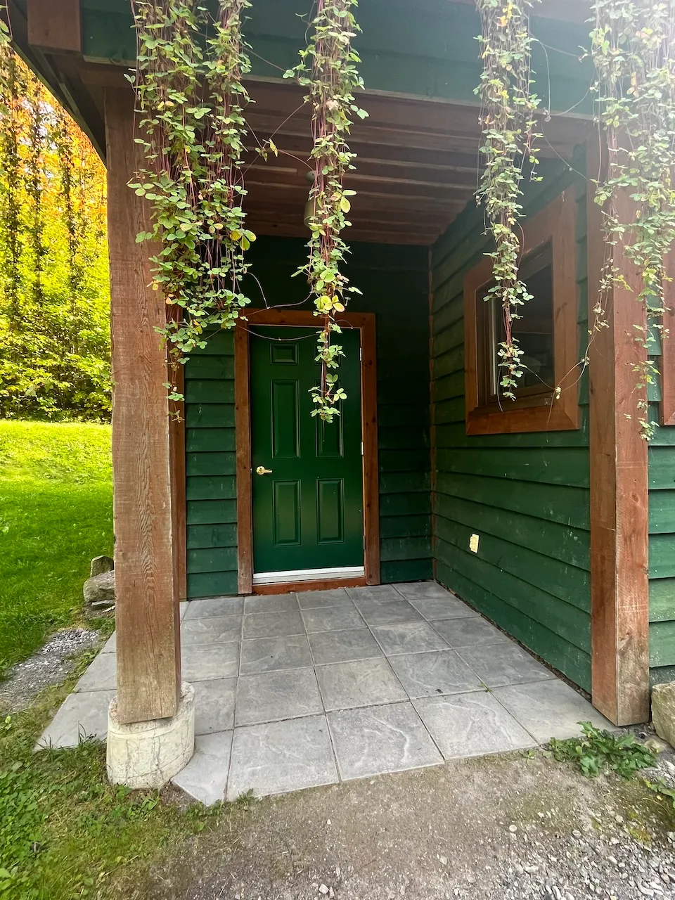 Eco-Cabin - Entrance (15 cm threshold)