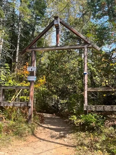 Cascatelles Trail - Southwest Entrance
