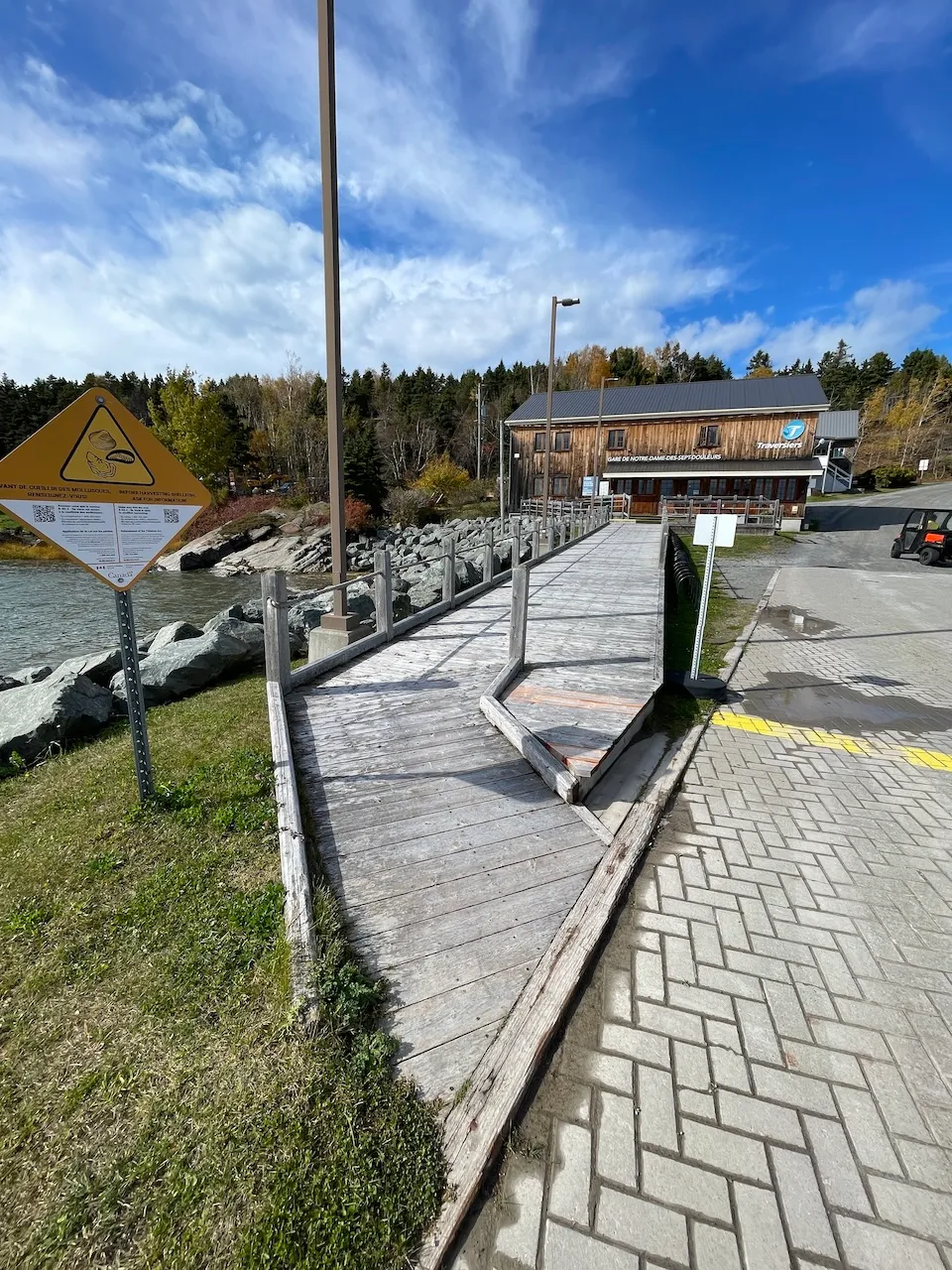 Notre-Dame-des-Sept-Douleurs River Terminal - Access Ramp