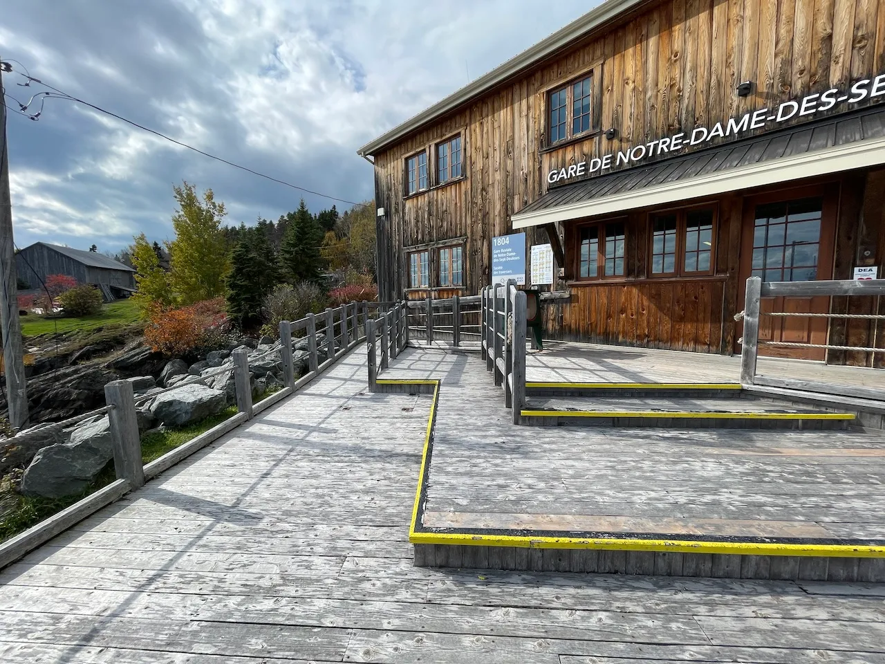 Notre-Dame-des-Sept-Douleurs River Terminal - Entrance