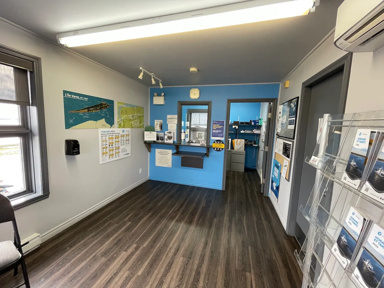 Isle-Verte River Terminal - Desk
