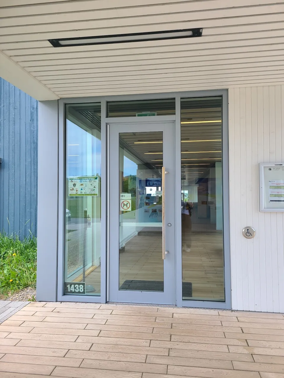 Porte d'entrée extérieure principale