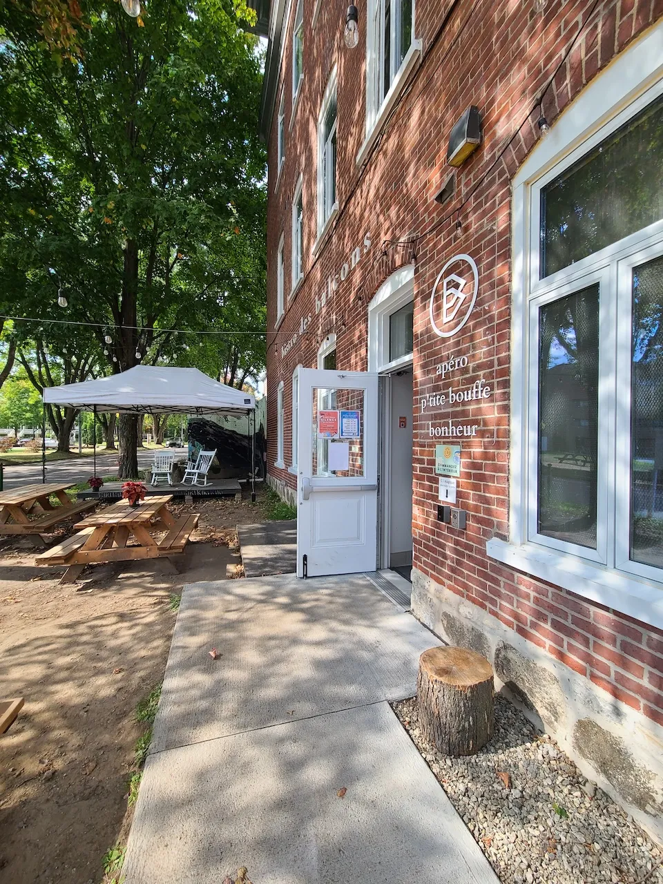 Entrance to the bistro