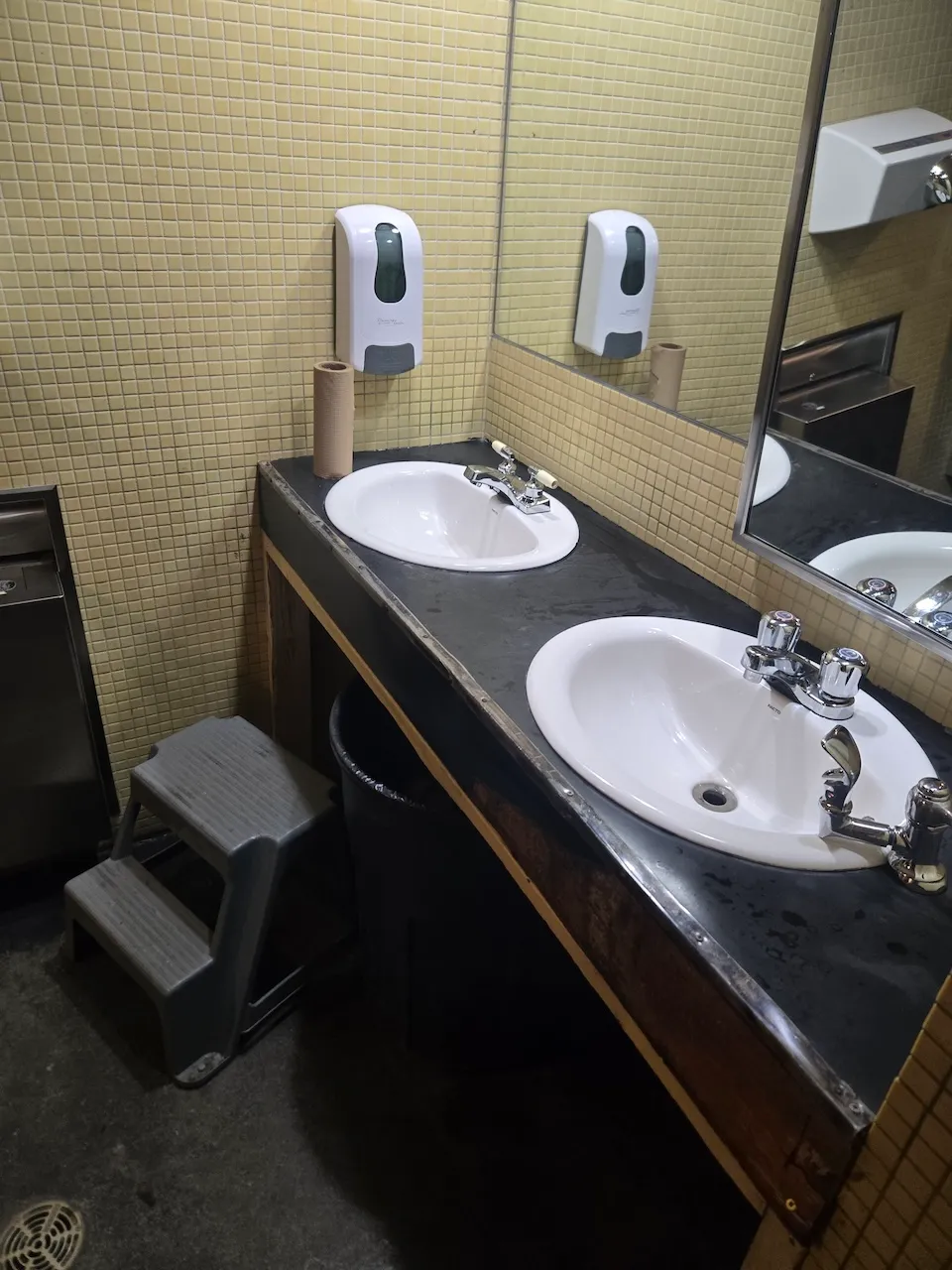 Women's restroom at Chalet des Champs
