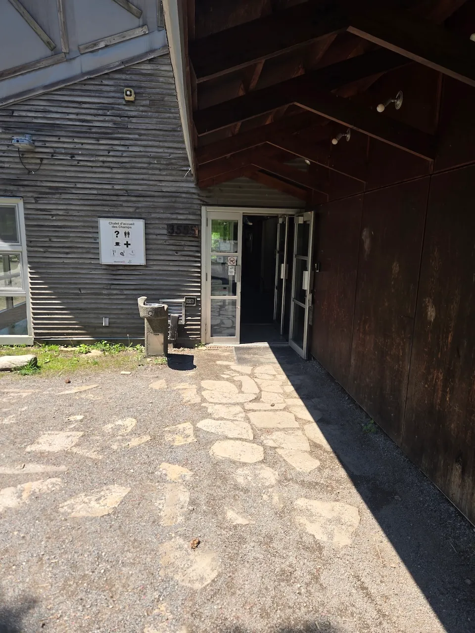 Front door of the Chalet des Champs