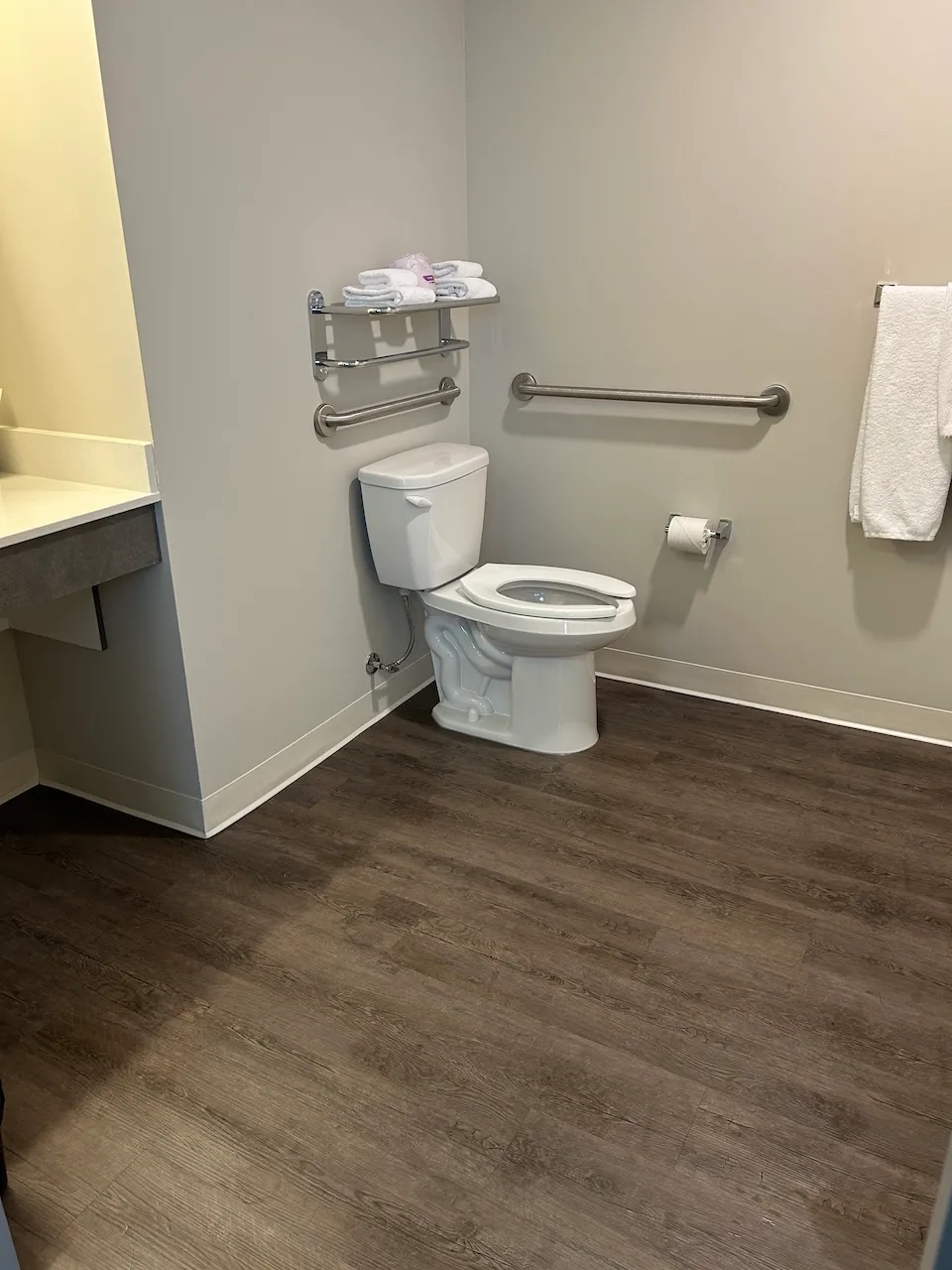 Room 301 - bathroom