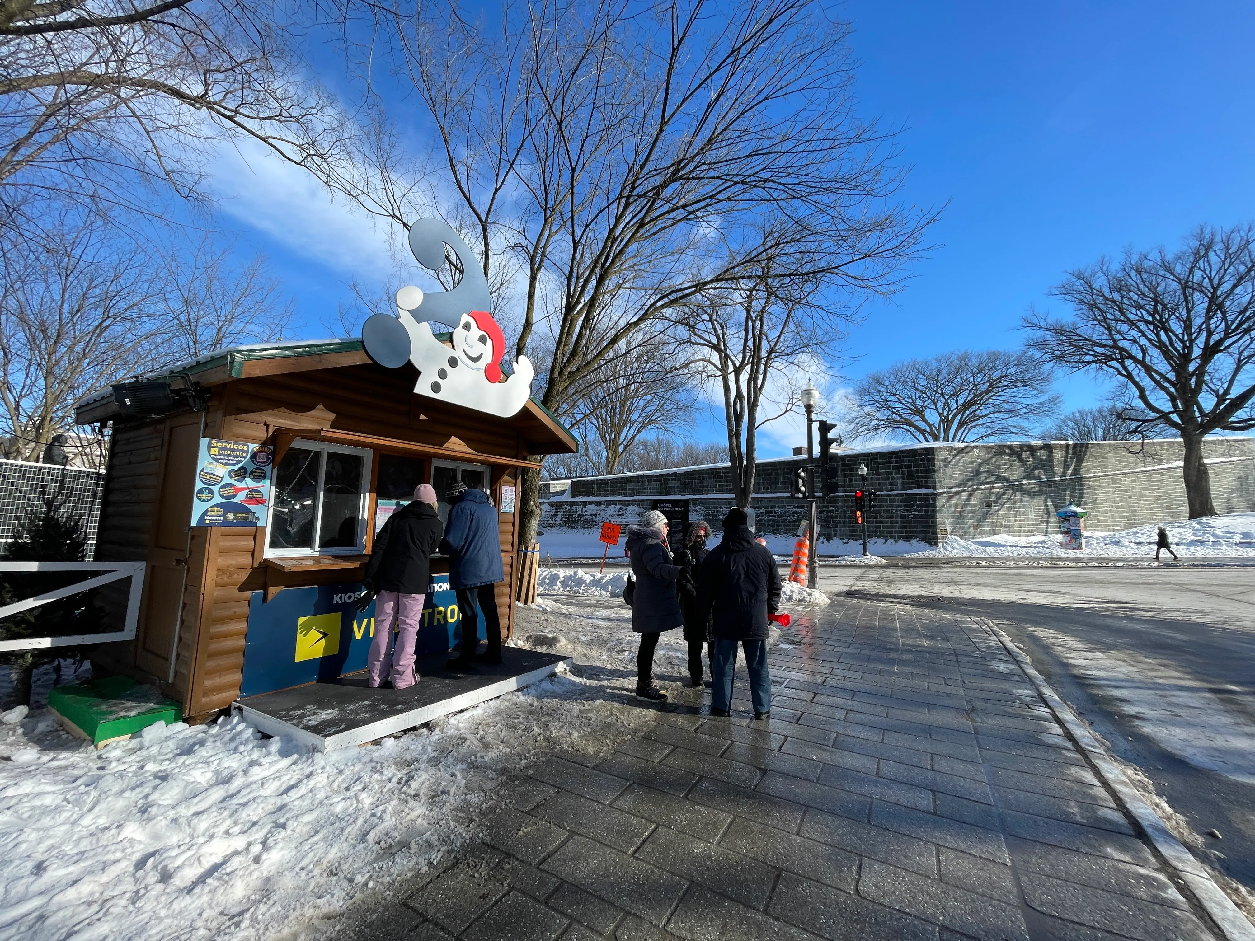 Kiosque d'information - Coin Honoré-Mercier et Grande Allée