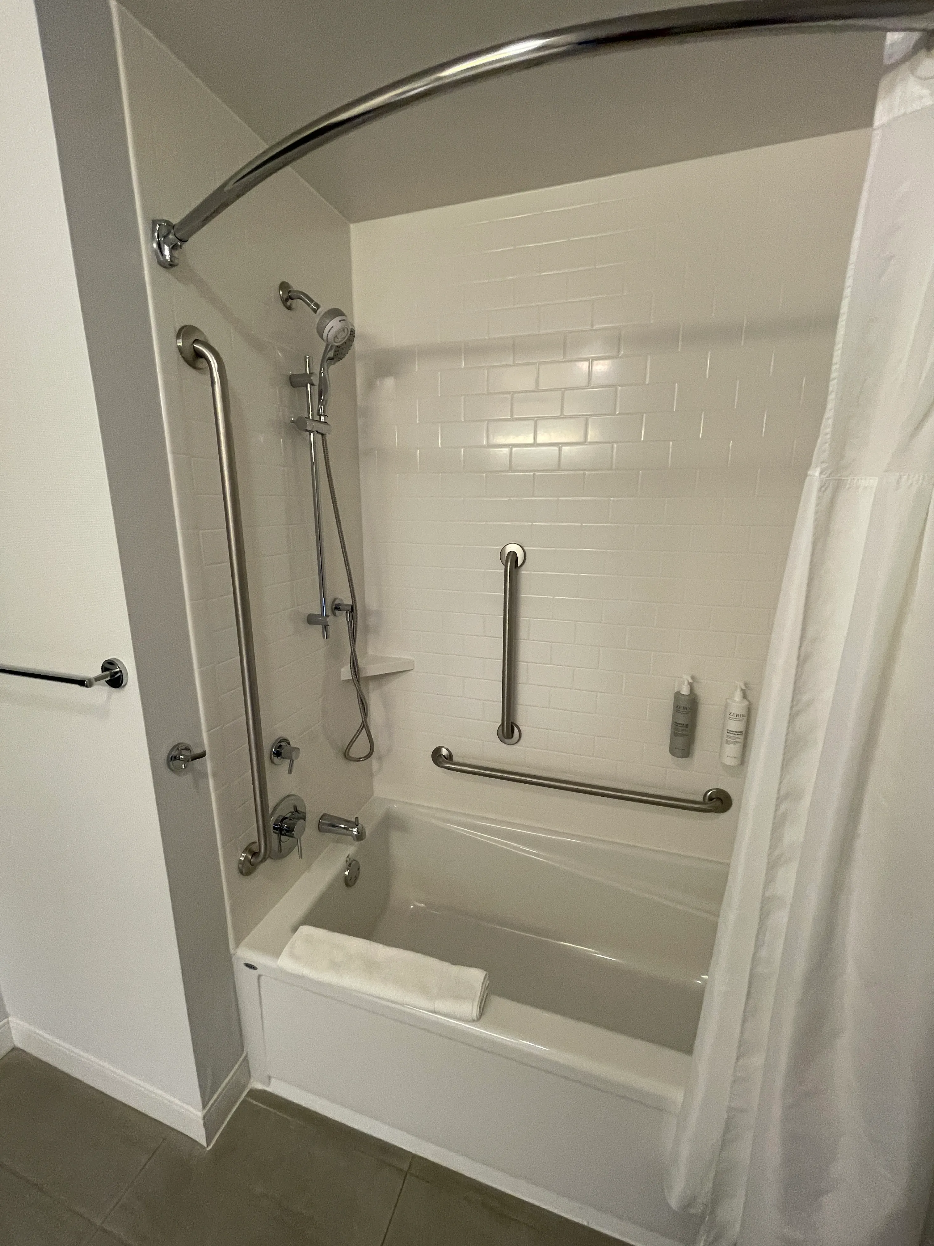 Bain-douche - Chambres #209 et #309