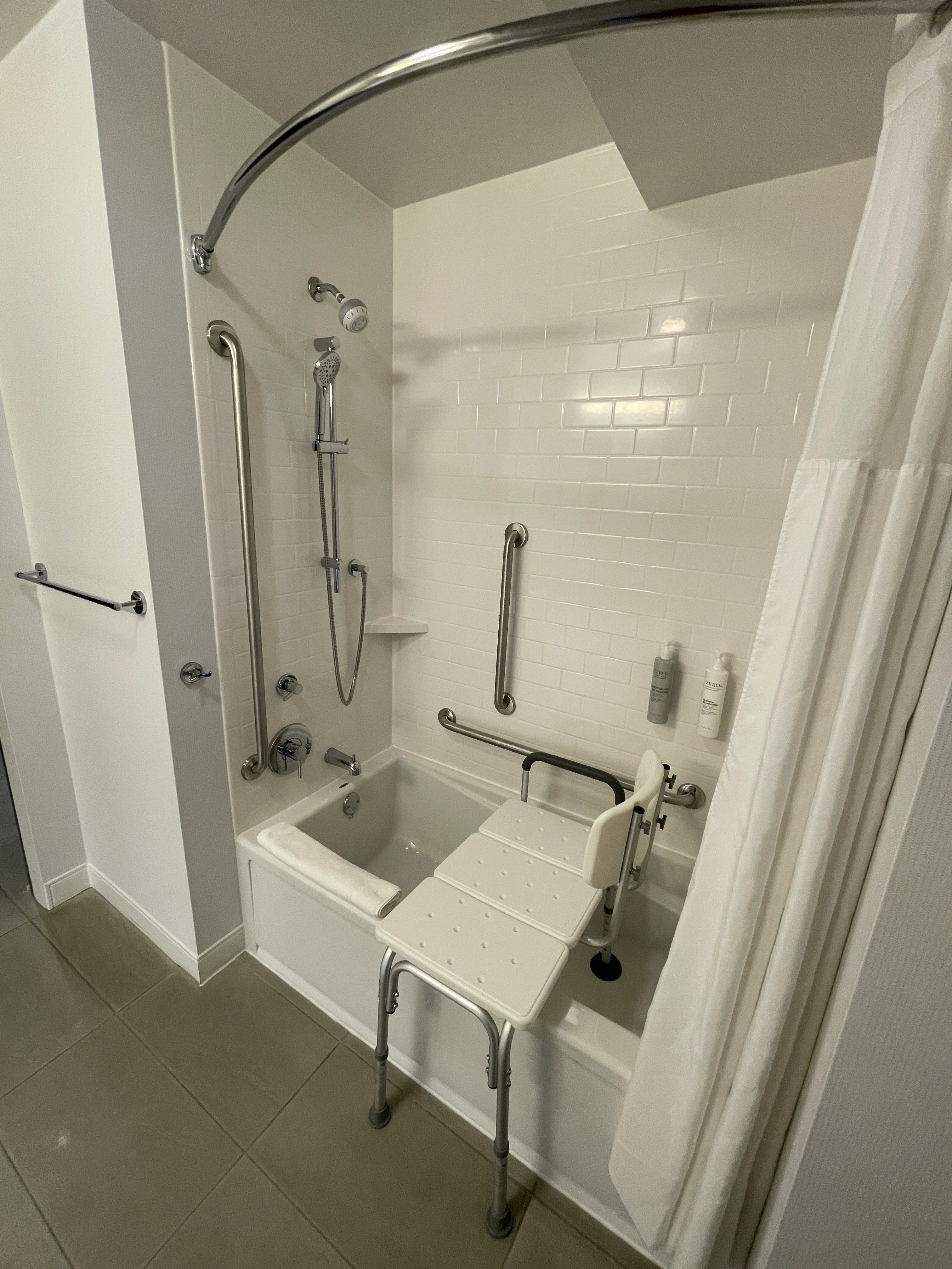 Bain-douche - Chambres #210 et #310