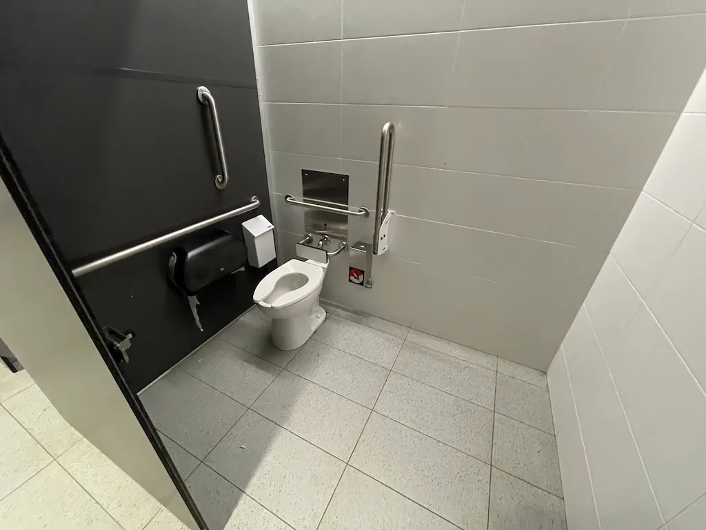 Cabinet salle de toilette - Étages 1-2-3