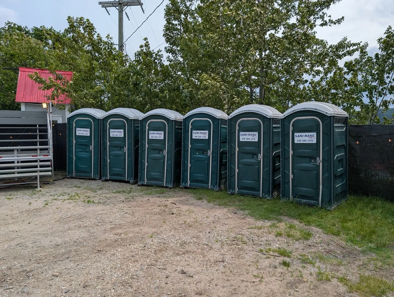 Toilettes chimiques non accessibles