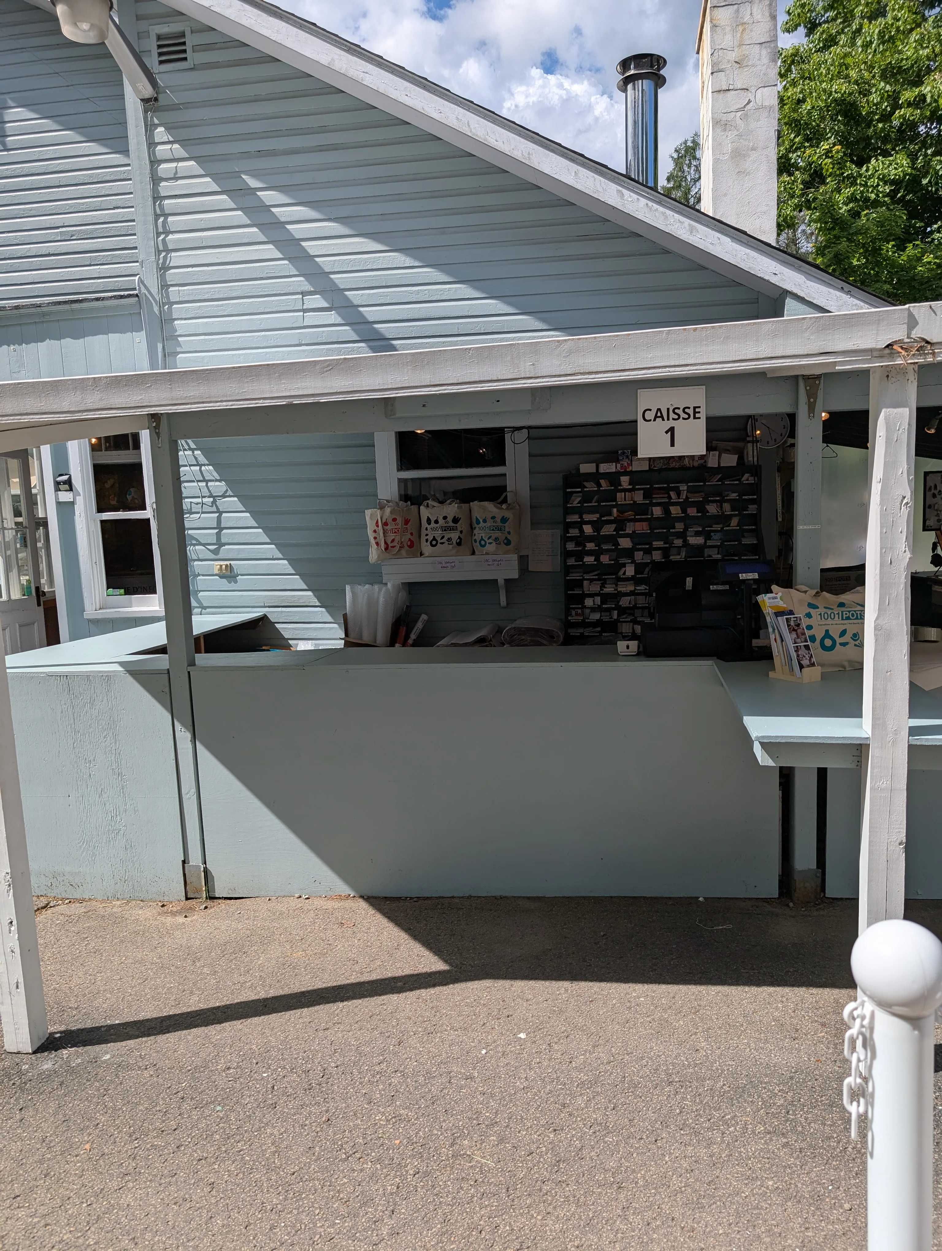 Comptoir d'information / caisse pendant l'évènement