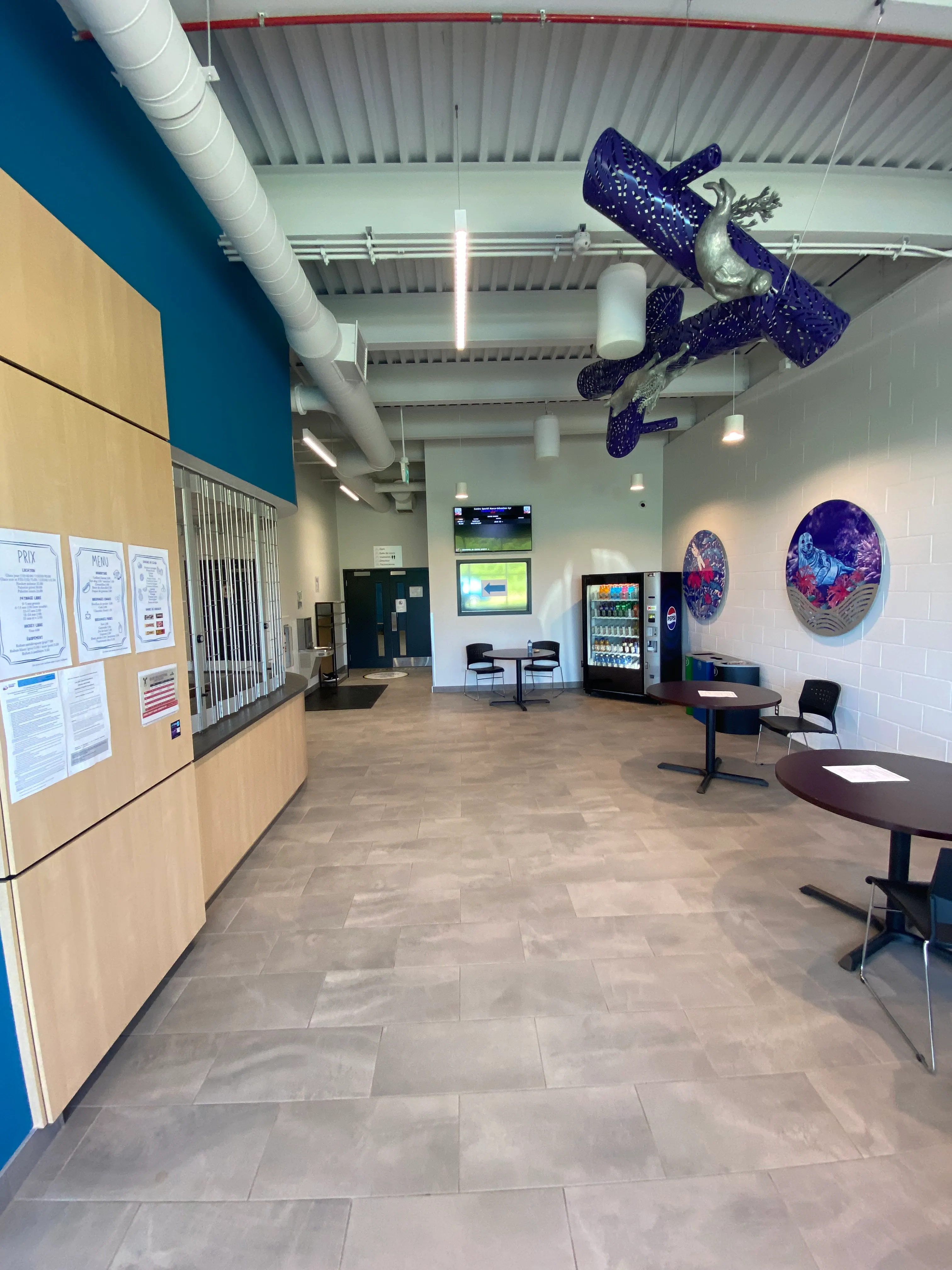 Lobby et comptoir d'accueil