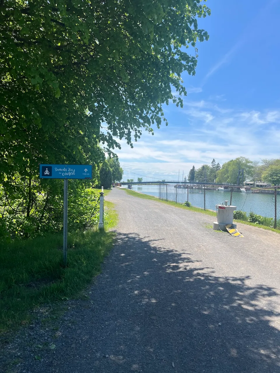 Parking lot walkway to the entertainment area