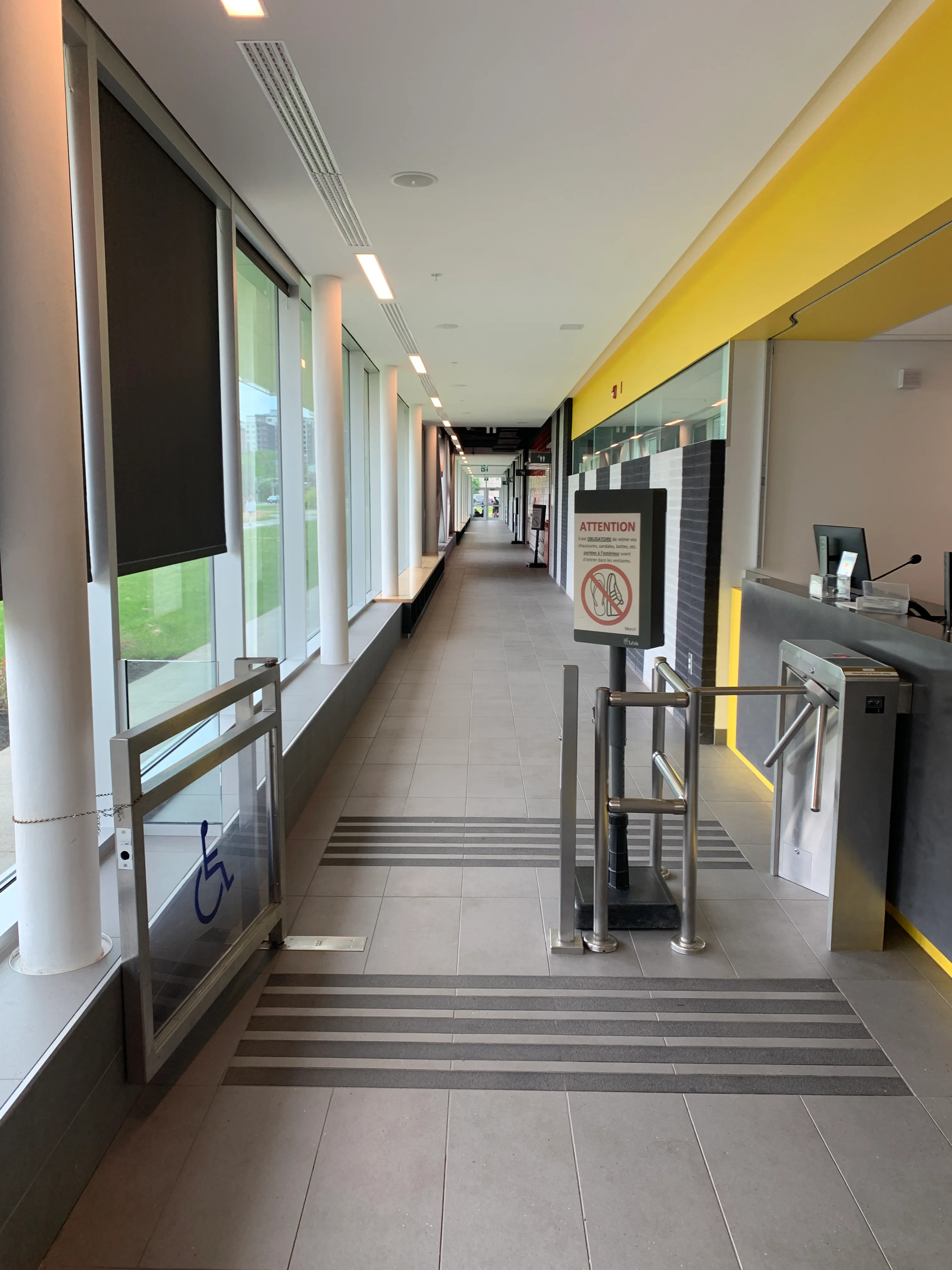 Entrée des vestiaires