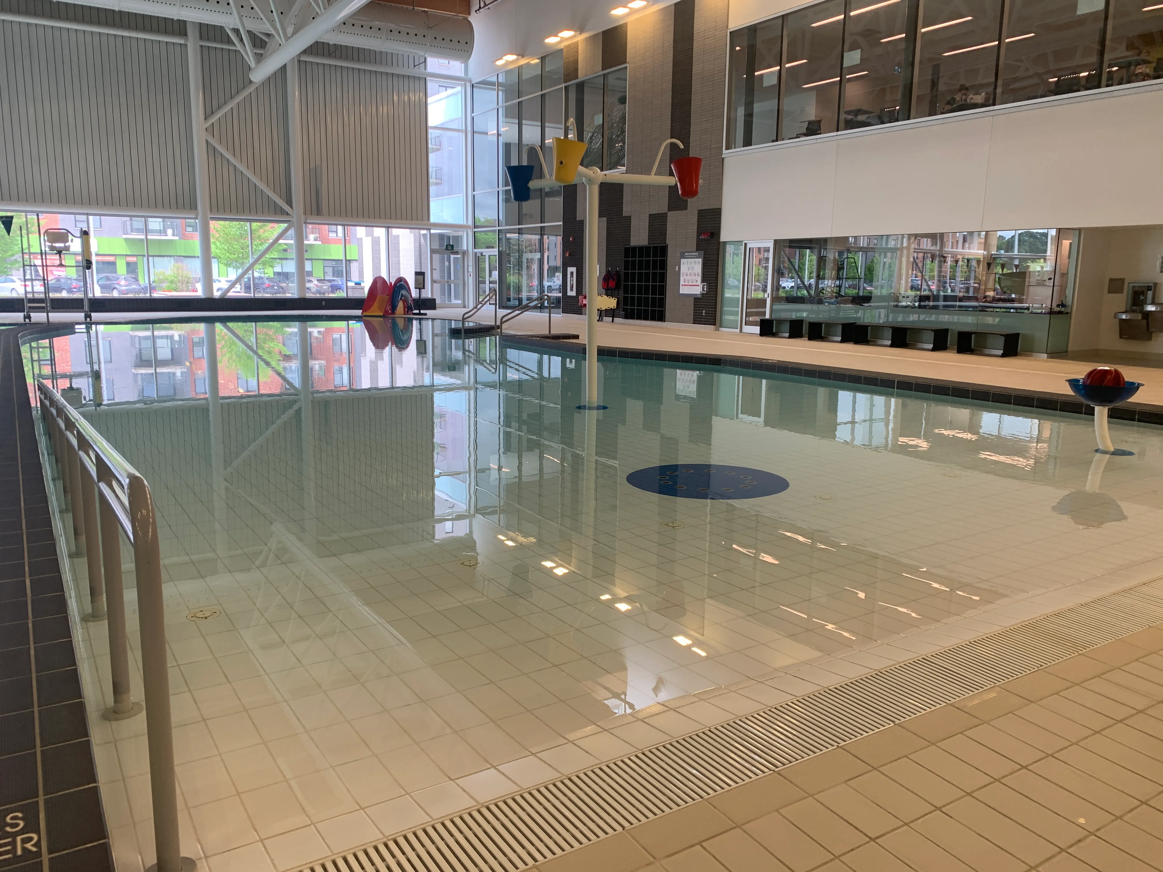 Swimming pool - recreational pool