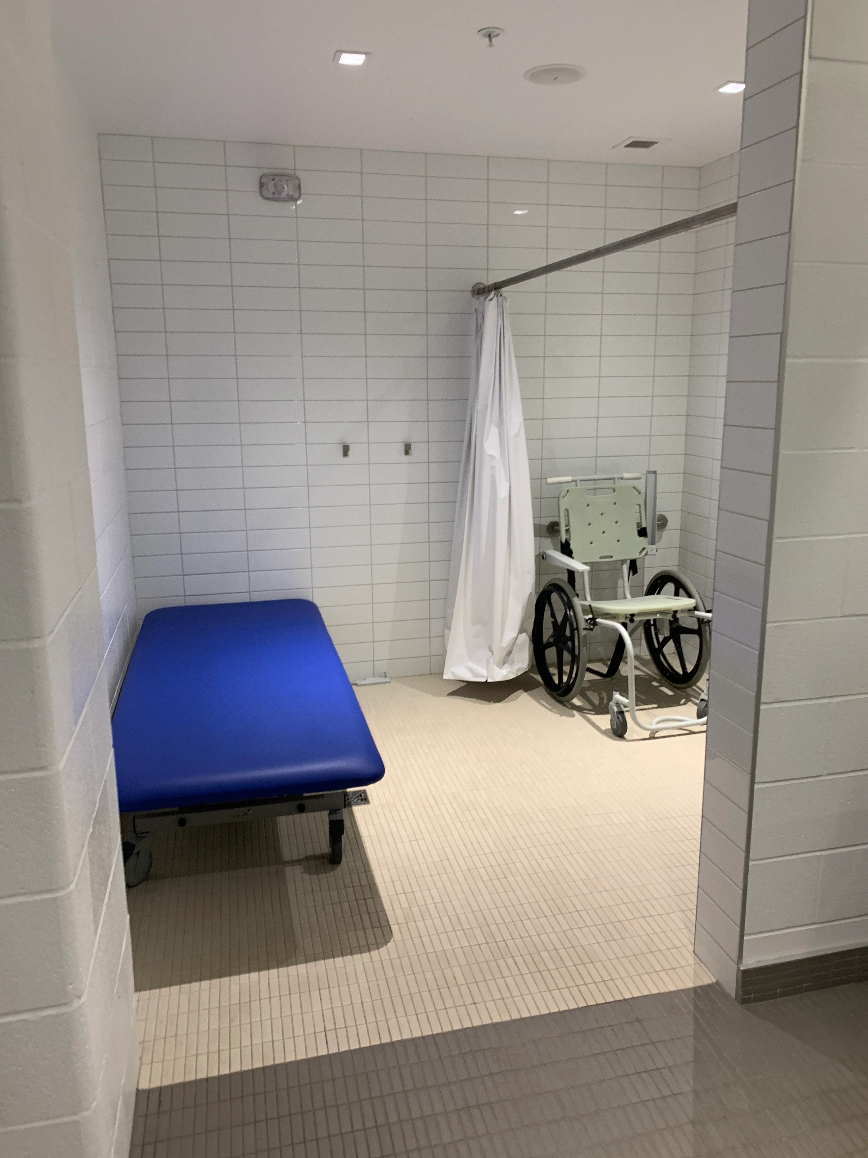 Douche - Vestiaire familial