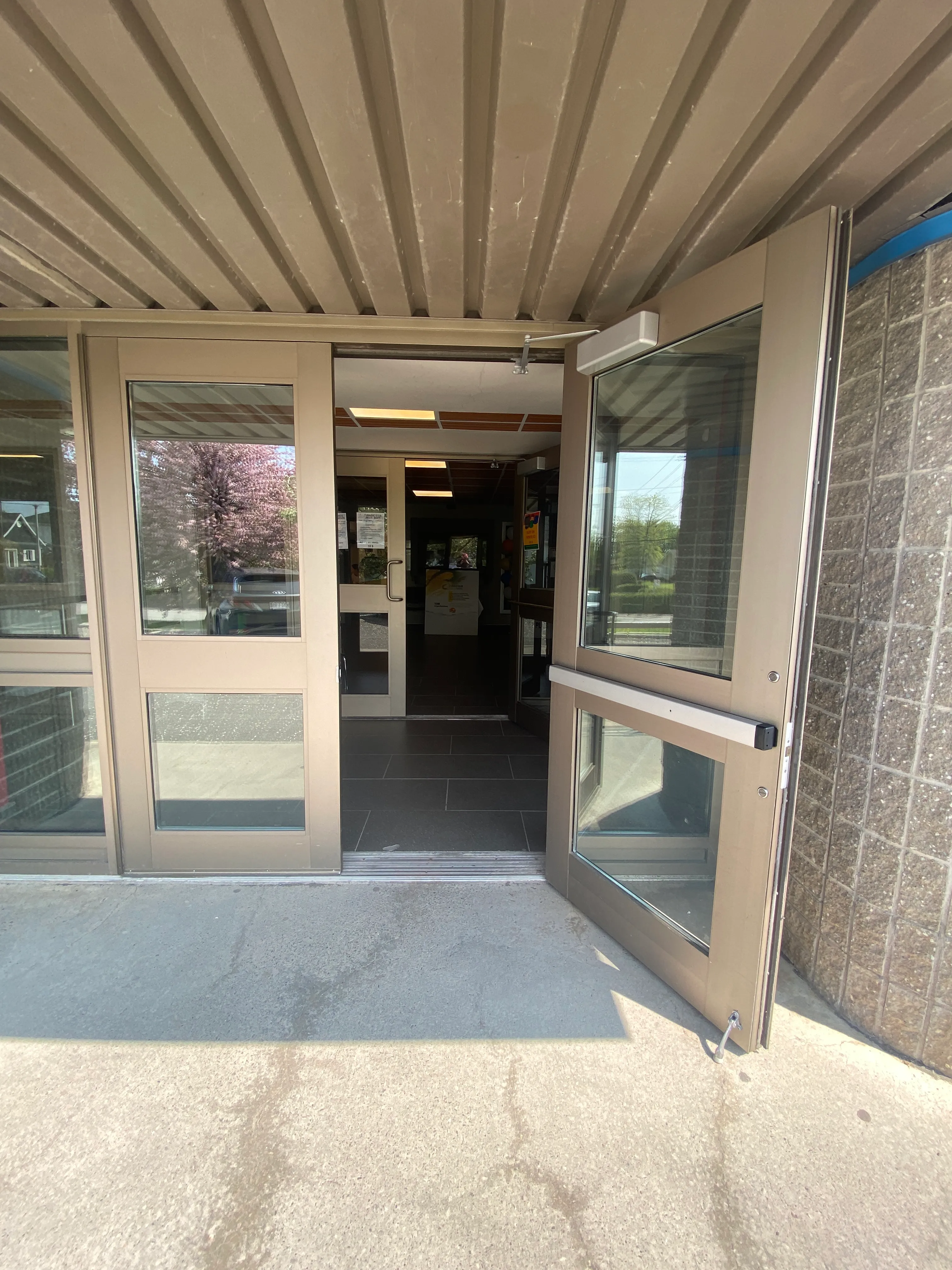 Porte d'entrée principale