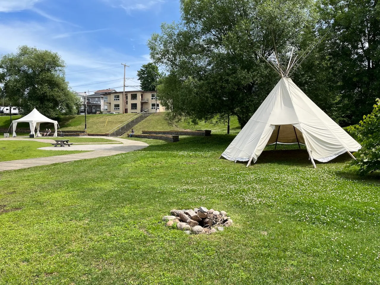 Meeting place - fire pit area