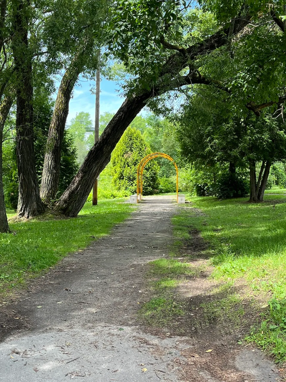 Trail around Lake Saint-Louis