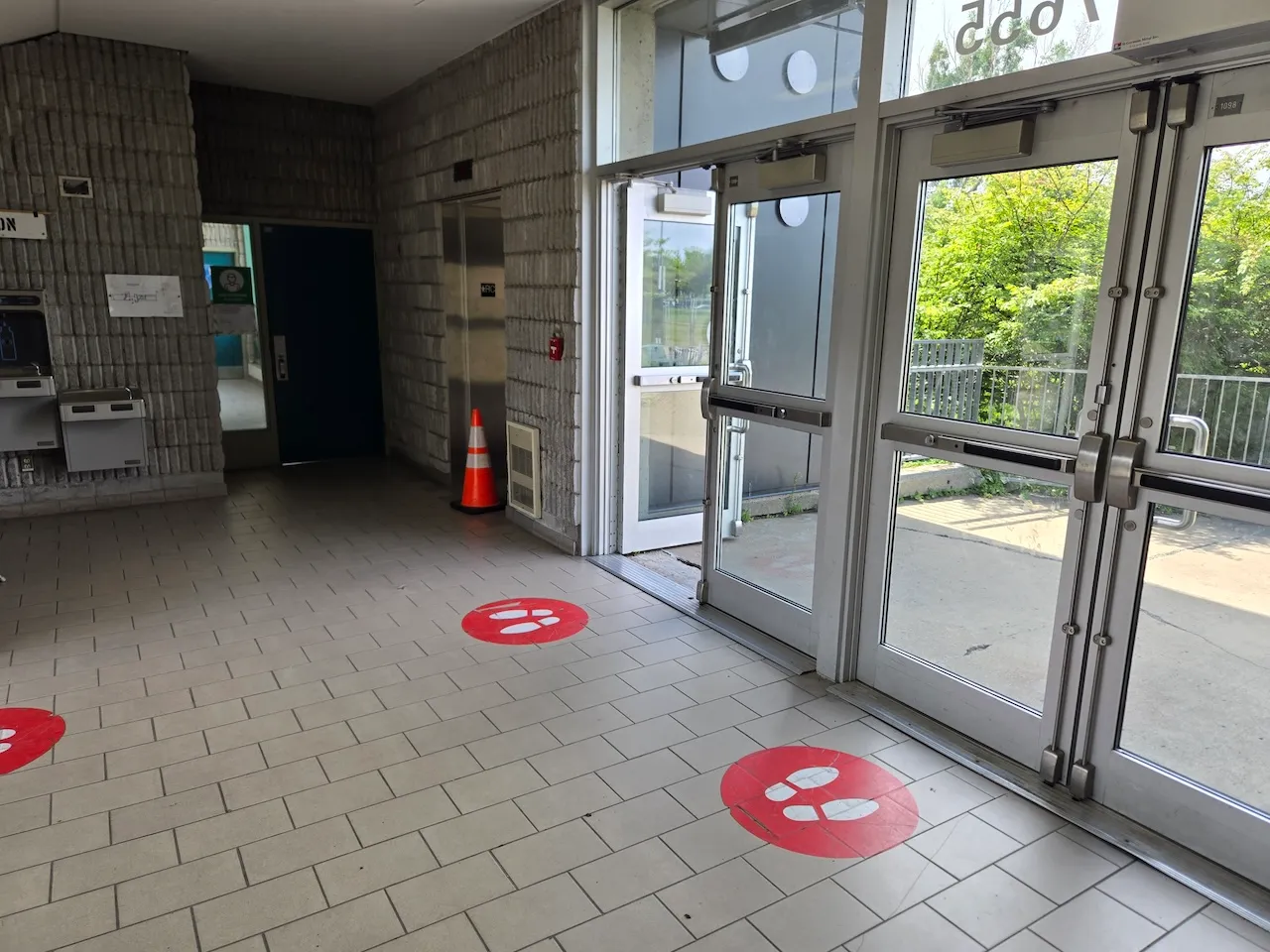 Intérieur de l'entrée principale