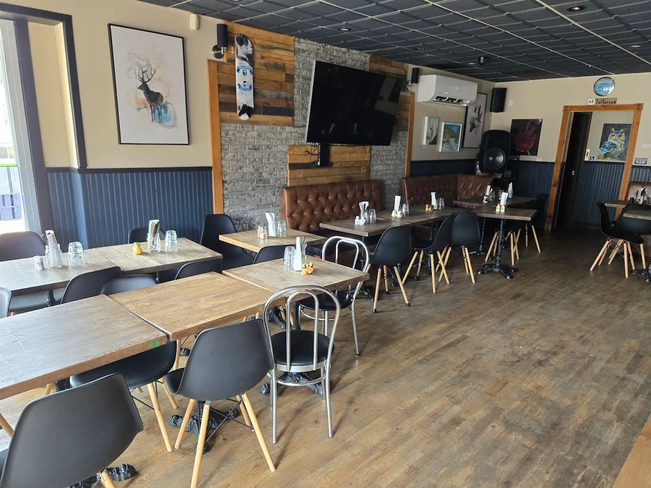 Intérieur du Bistro du Tour du Lac