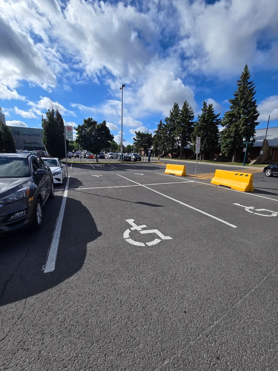 Stationnement de l'aréna Martin Brodeur